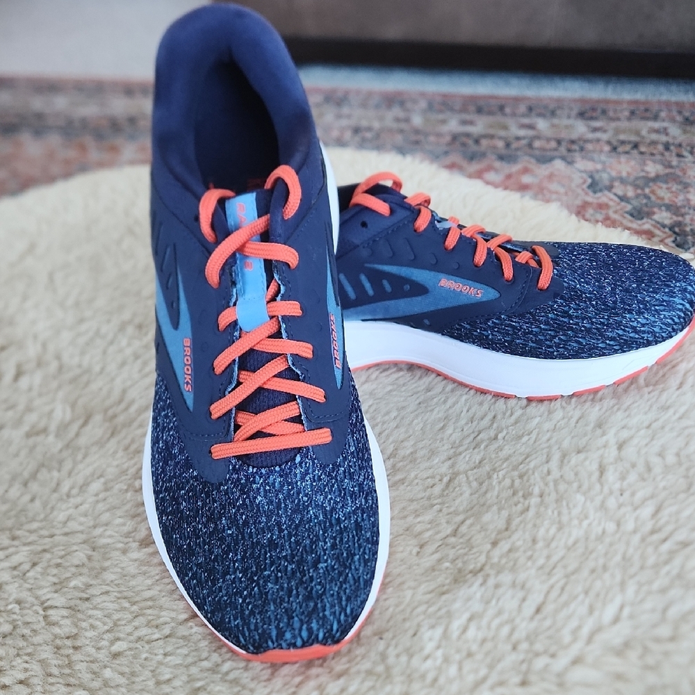 NWOT Brooks Range 2 Women's Size 8.5 Running Athletic Shoes 💙🏃‍♀️🧡